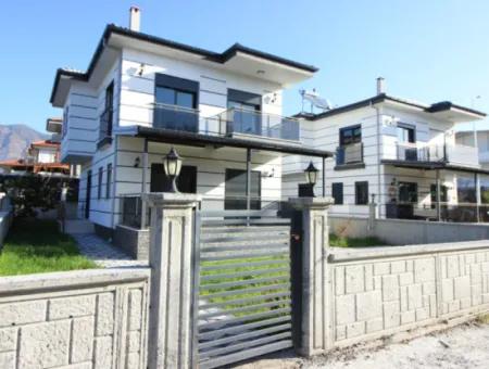 Köyceğiz Gelişim Mahallesinde Satılık Villa