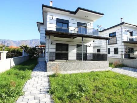 Köyceğiz Gelişim Mahallesinde Satılık Villa