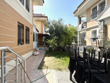 Fethiye Akarca Mahallesinde Site İçinde Havuzlu Villa