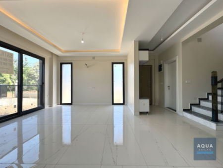 Köyceğiz Beyobası Mah. Yeni Yapılmış 2+1 Özel Bahçeli Ev