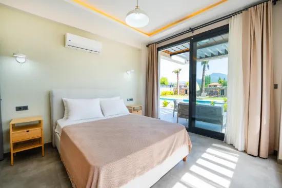 Köyceğiz Beyobası Mah Eşyalı Havuzlu Kiralık Müstakil Villa
